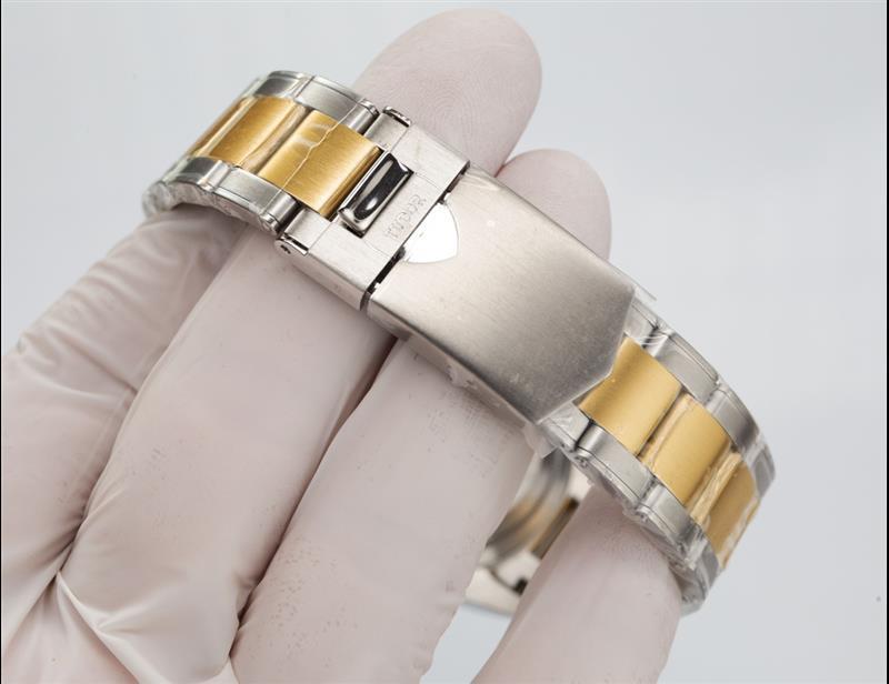 202457162214570 1550